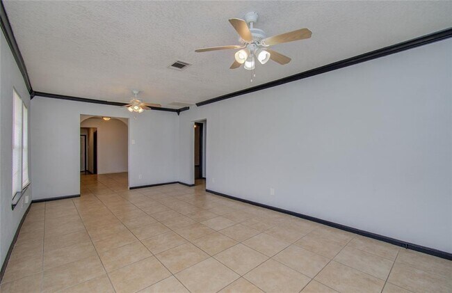 Foto del edificio - 5319 Bell St