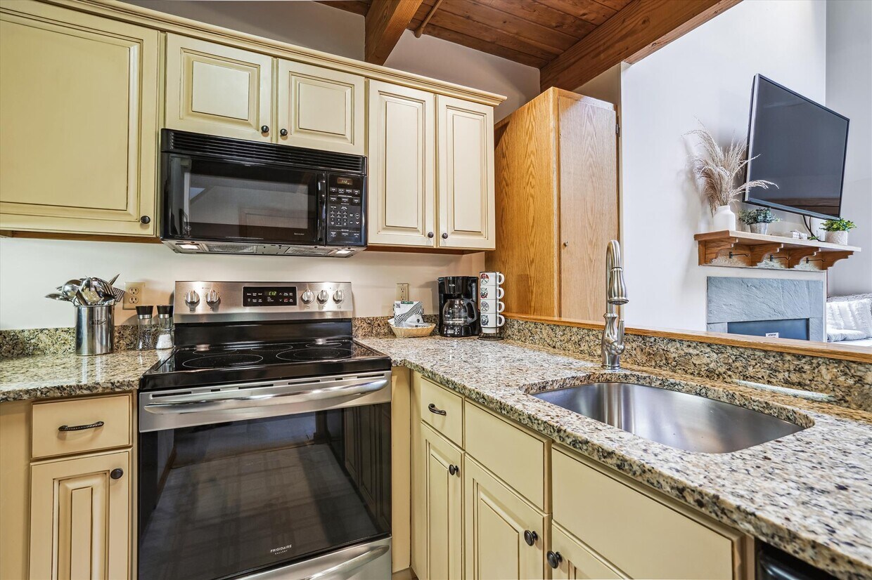 Foto principal - 907 E Mountain Rd