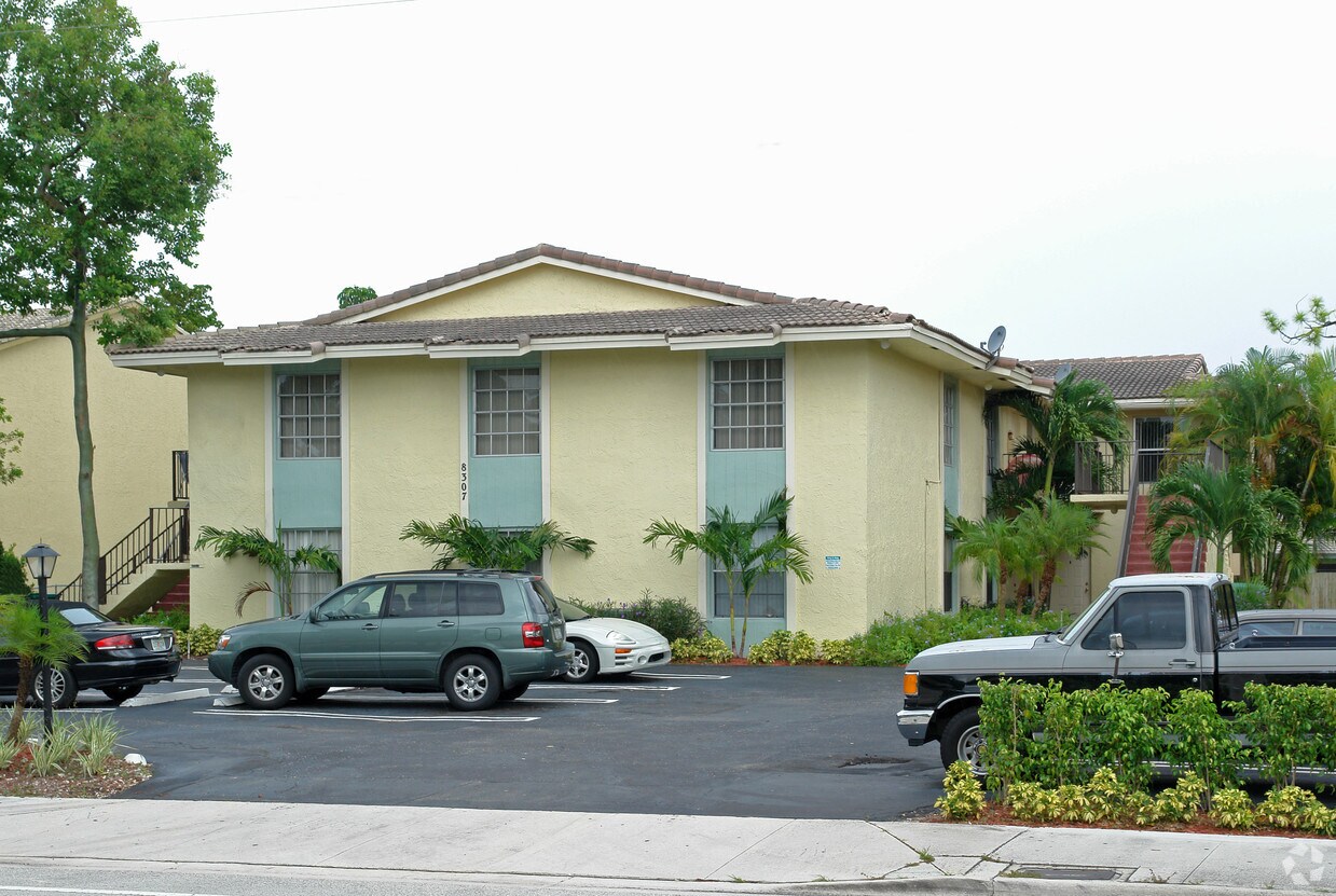 8307 W Sample Rd, Coral Springs, FL 33065 Apartments in Coral Springs