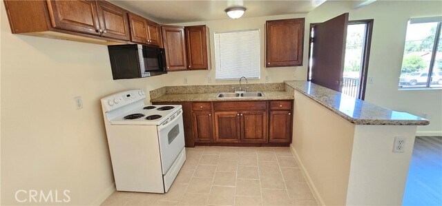 Foto del edificio - 4211 Mountain Dr