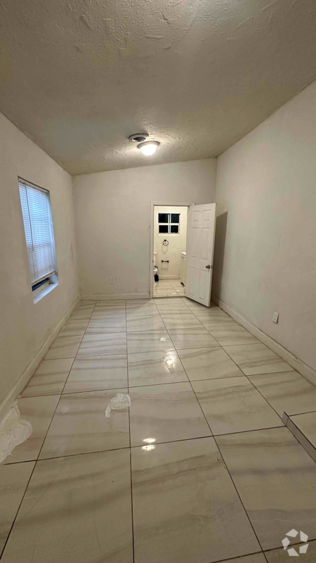Building Photo - 7573 NW 12th Ct