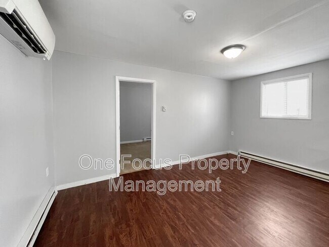 Foto del edificio - 515 E 2nd Ave
