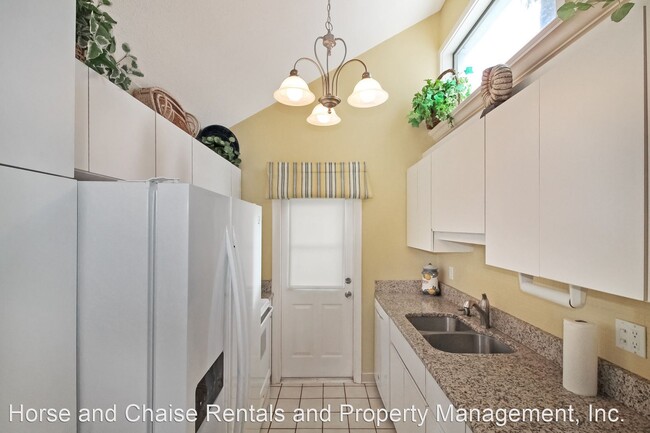 Building Photo - 2 br, 2 bath House - 1585 Tarpon Center Dr...