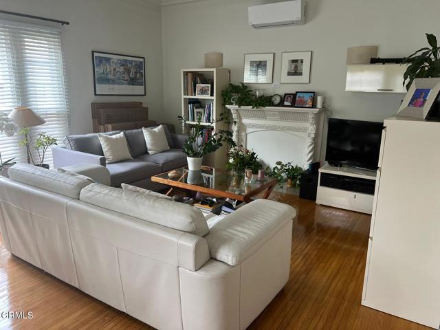 Foto del edificio - 366 Crescent Dr