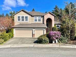 Building Photo - 452 150th Pl NE
