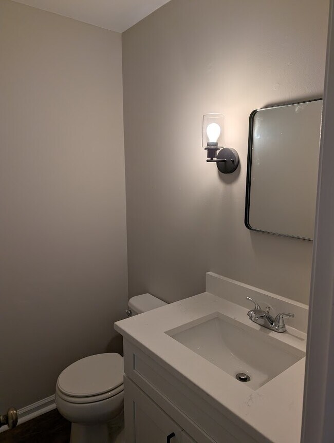 Foto del edificio - 119 Karen Ct