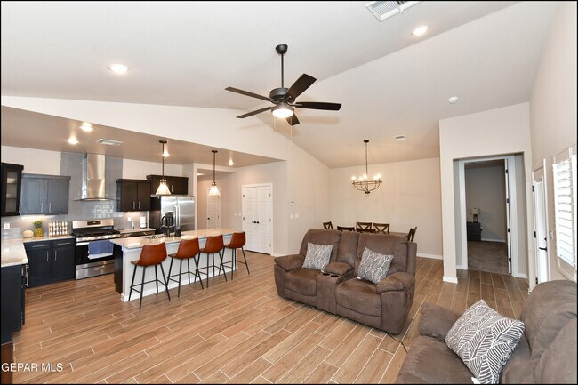 Foto del edificio - 975 Bicknor Pl
