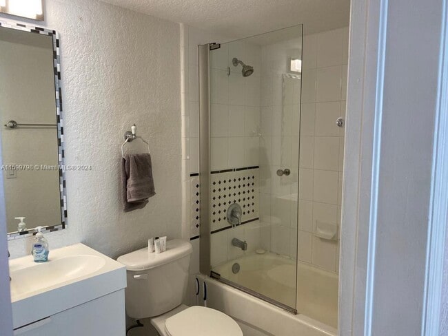 Building Photo - 7326 Collins Ave