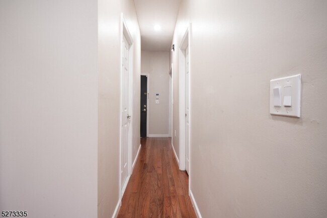 Foto del edificio - 101 Bidwell Ave