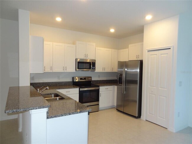 Foto del edificio - 5220 Forum Blvd
