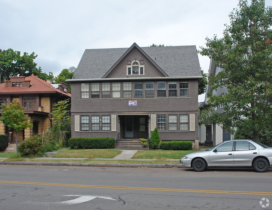 Building Photo - 1172-1174 Monroe Ave