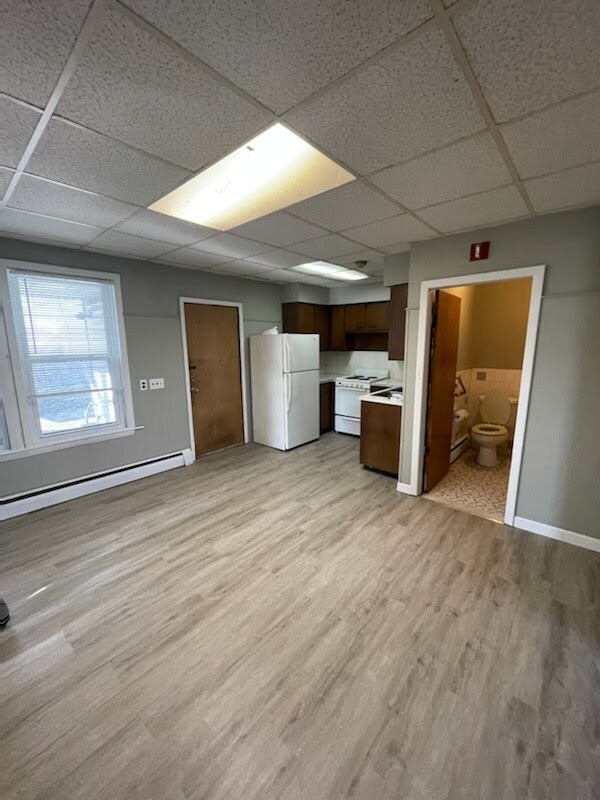 Building Photo - 400 Smithfield Ave