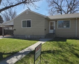 Building Photo - 514 Avenue E