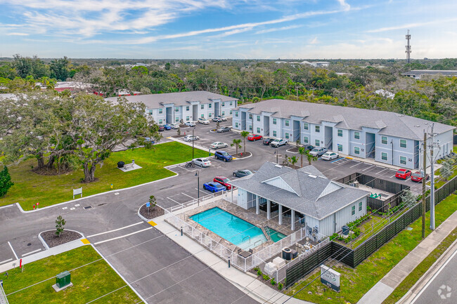 Aerial Photo - Legacy Oaks Apartments