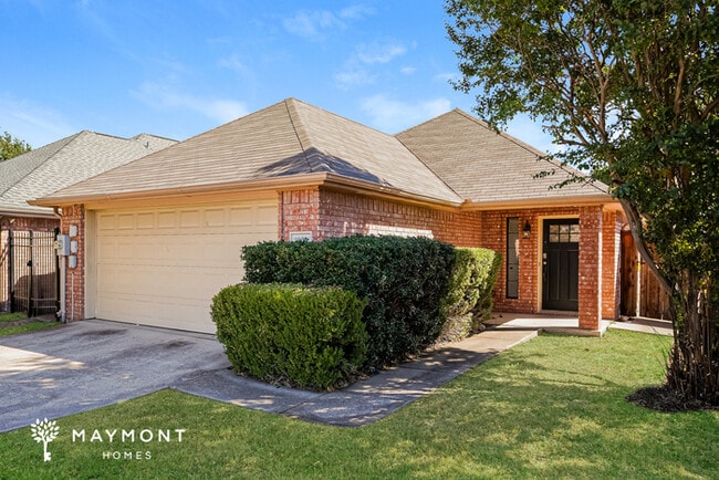 Building Photo - 3000 Huntington Ct
