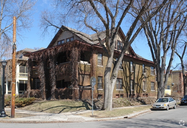 Building Photo - 2451 Aldrich Ave S