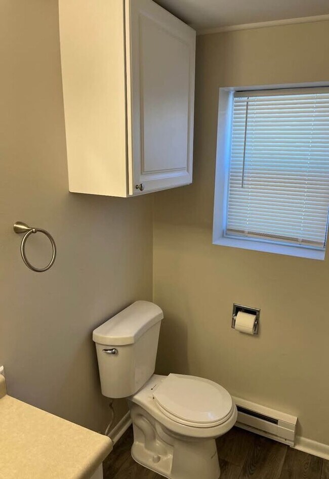 Foto del edificio - 116 E Church St