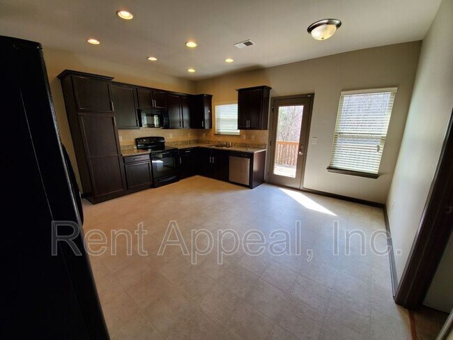 Building Photo - 3360 Ivey Ridge Rd NE