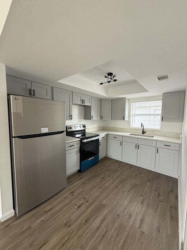 Foto del edificio - 7002 S Kissimmee St