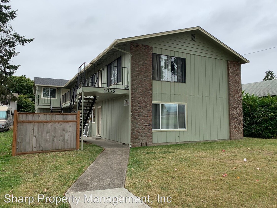 Primary Photo - 1035 7th Ave