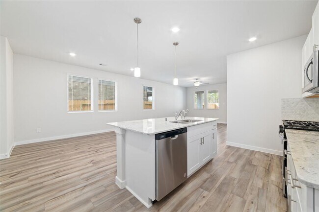 Building Photo - 9521 Sugar Berry Dr