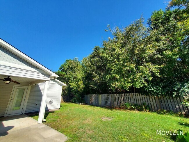 Building Photo - 2419 Red Maple Cir