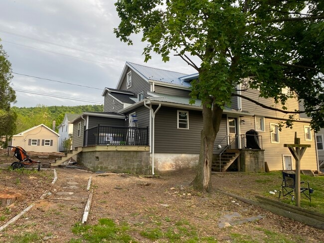 Brand new deck - 435 W Main St
