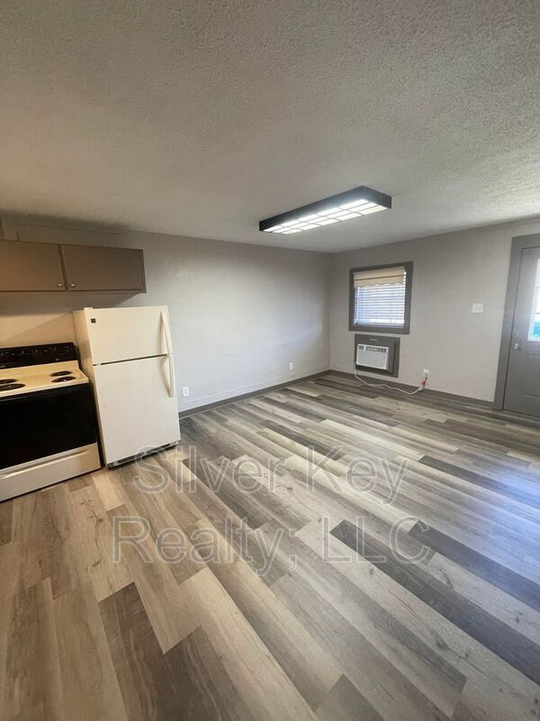 Building Photo - 1432 Niles Ferry Rd