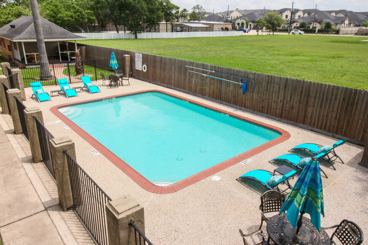 Coral Bay Apartments Seabrook, TX