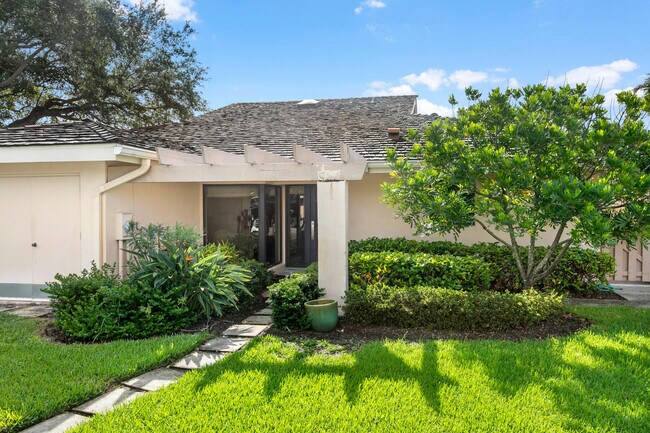 Building Photo - 3718 Freshwater Dr
