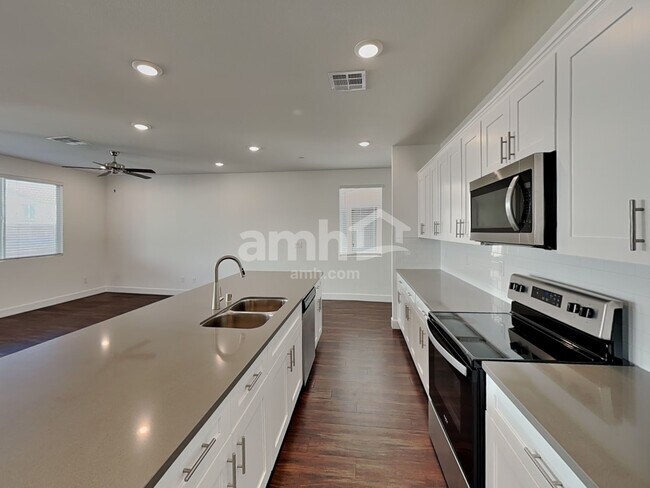 Foto del edificio - 132 Charmante Tulip Ln