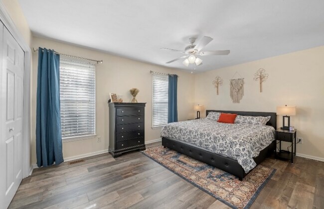Foto del edificio - 4631 Stonebridge Ln