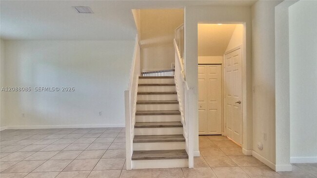 Building Photo - 10570 W 33rd Ln