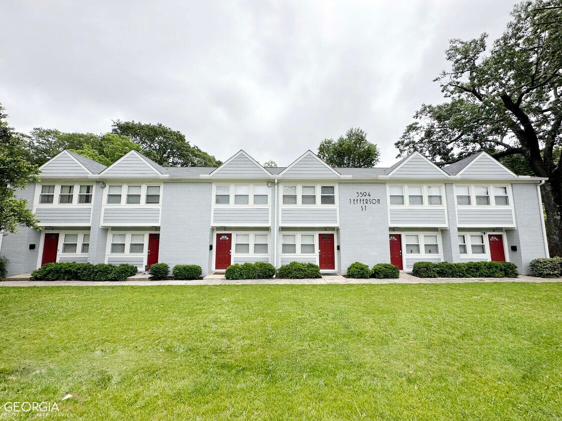 Foto principal - 3594 Jefferson St