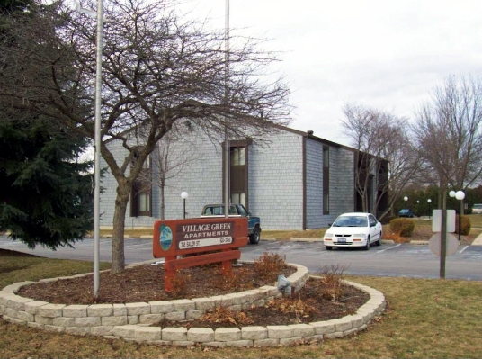 Building Photo - Village Green