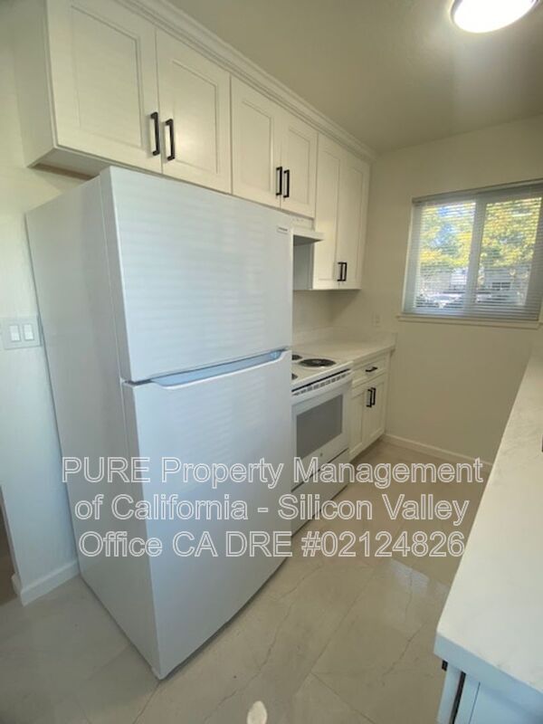 Foto del edificio - 1590 Blossom Hill Rd