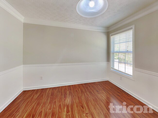 Foto del edificio - 515 Plantation Creek Dr
