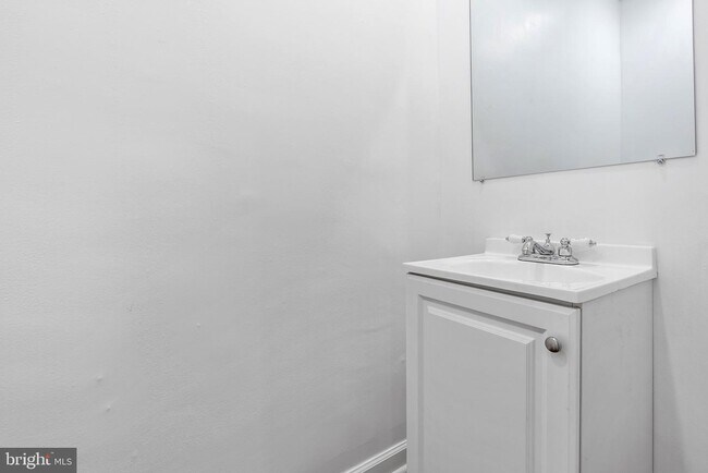 Building Photo - 3057 N Bambrey St