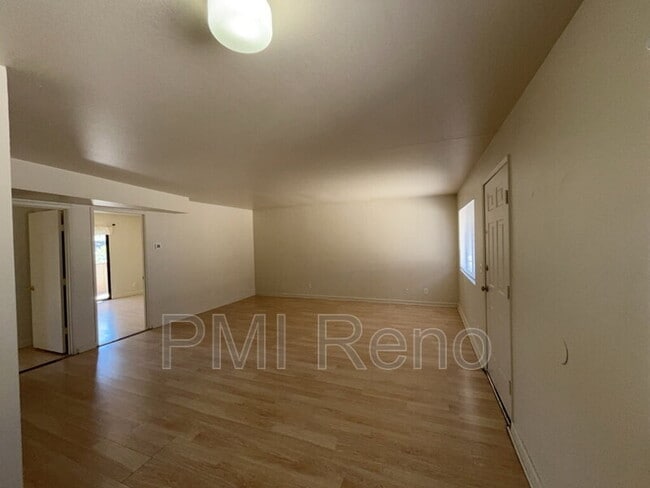 Foto del edificio - 690 Field St