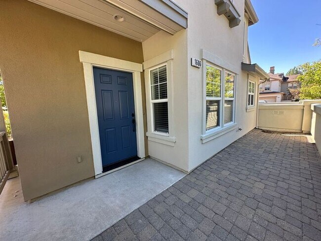 Foto del edificio - 1606 Lone Oak Trail