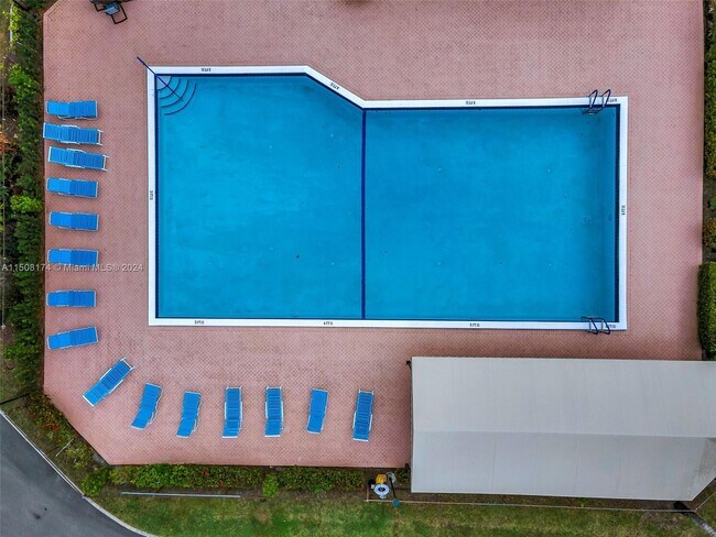 Foto del edificio - 3763 Cocoplum Cir
