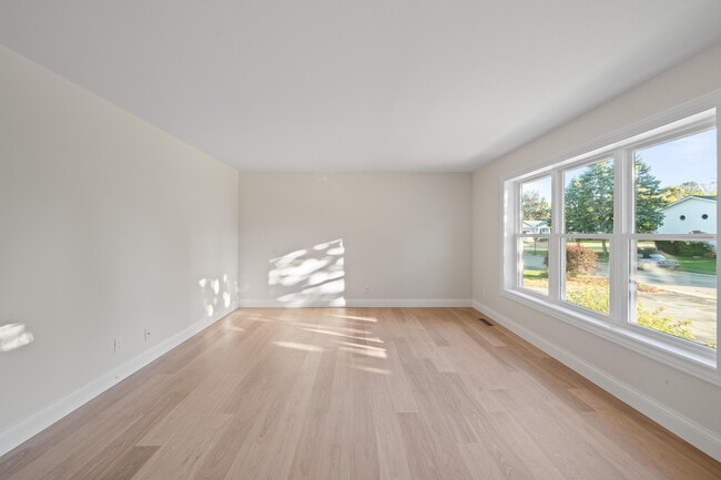 Foto del edificio - 1018 Bonnie Brae Ln
