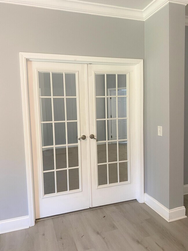 Foto del edificio - 32 McLane St