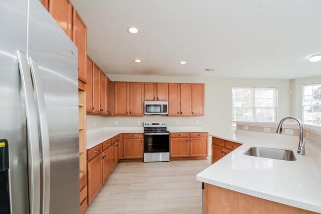 Building Photo - 6011 Paducah Dr