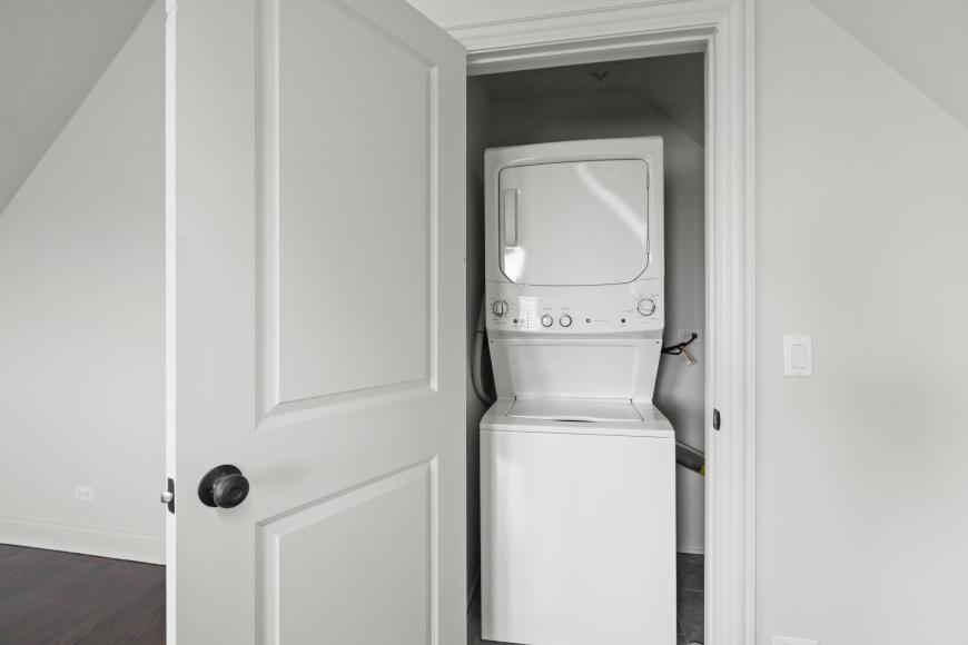 Foto del edificio - 2 bedroom in Chicago IL 60618