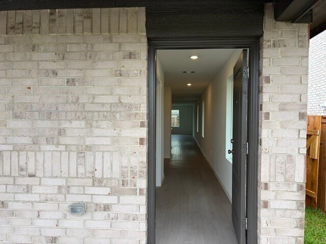 Building Photo - 3020 Huntersville Dr