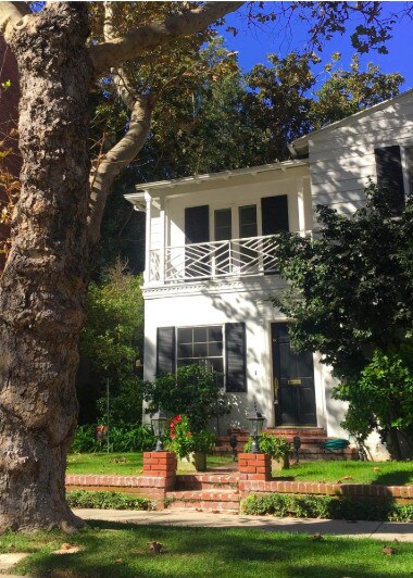 Foto del edificio - 135 S Linden Dr