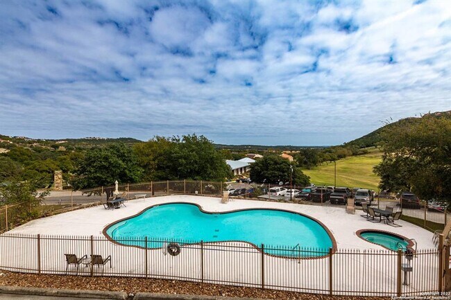 Foto del edificio - 20 Tapatio Dr E