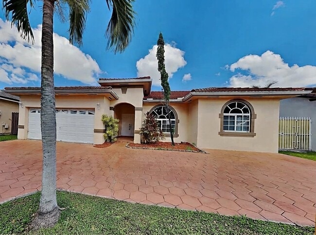 Foto del edificio - 8751 NW 142nd St
