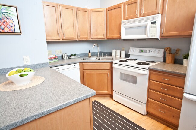 Building Photo - One bedroom loft in Southern Village above...